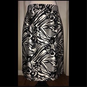 Classiques Entier Skirt Black & White Size 12